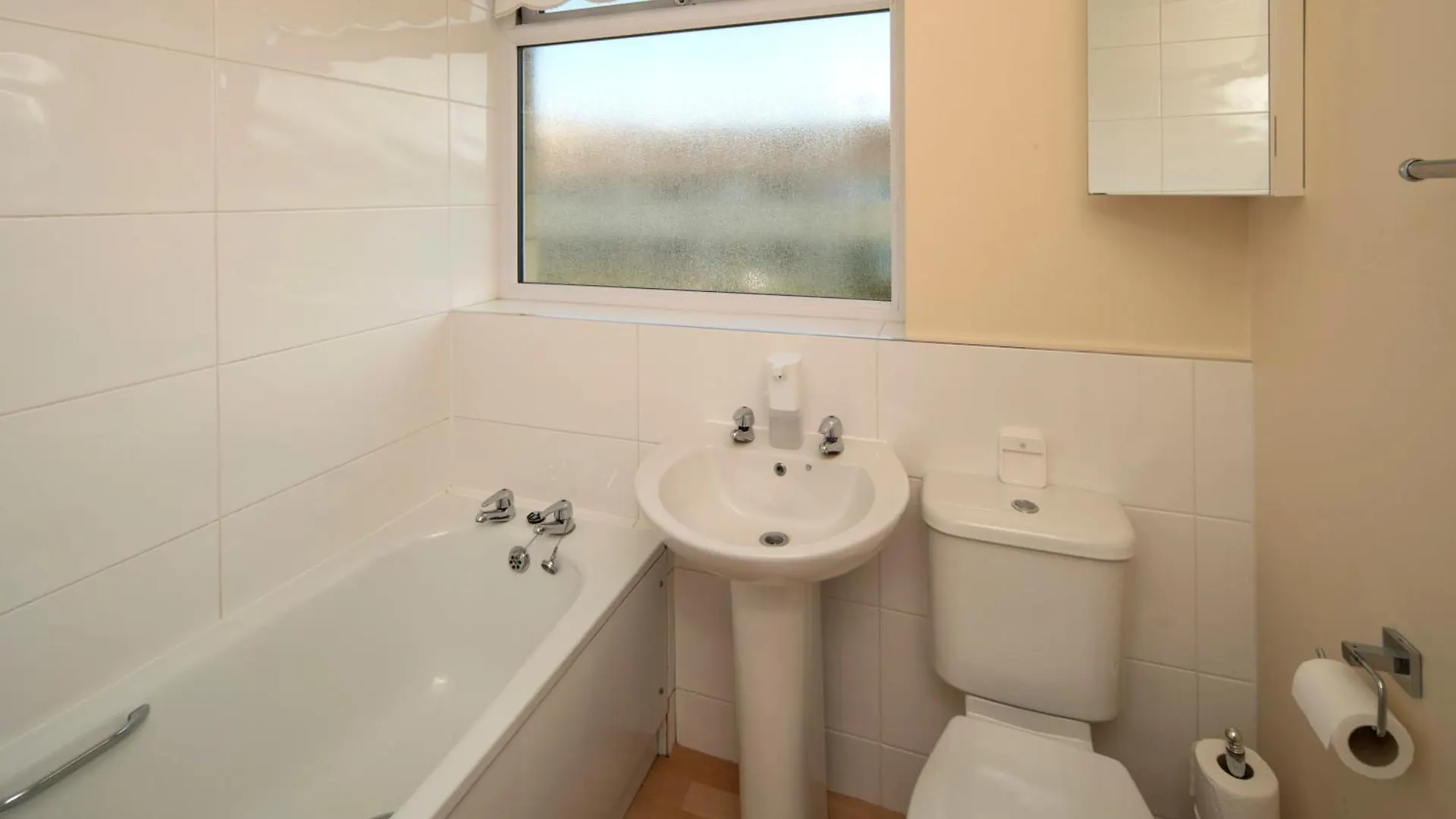 Henry'S Guesthouse Bath 0*,