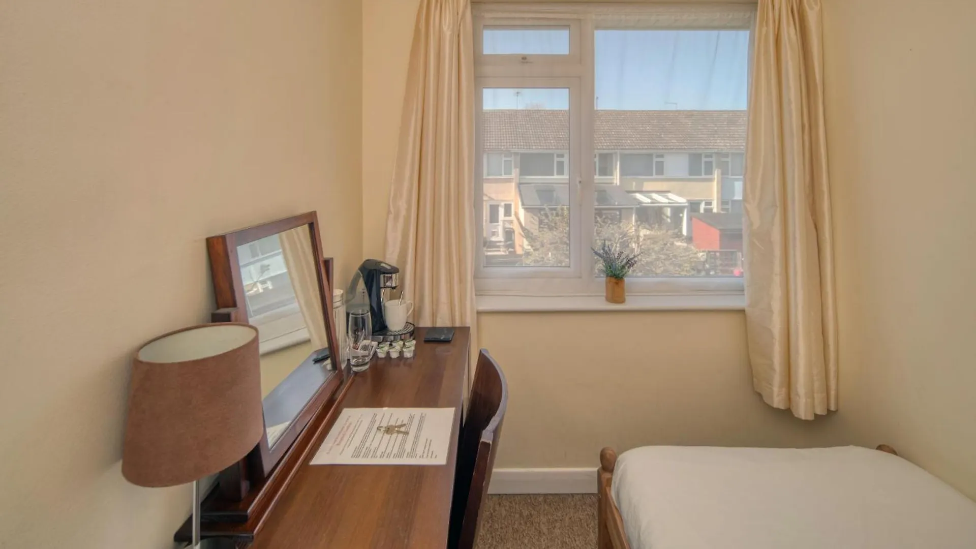 Henry'S Guesthouse Bath