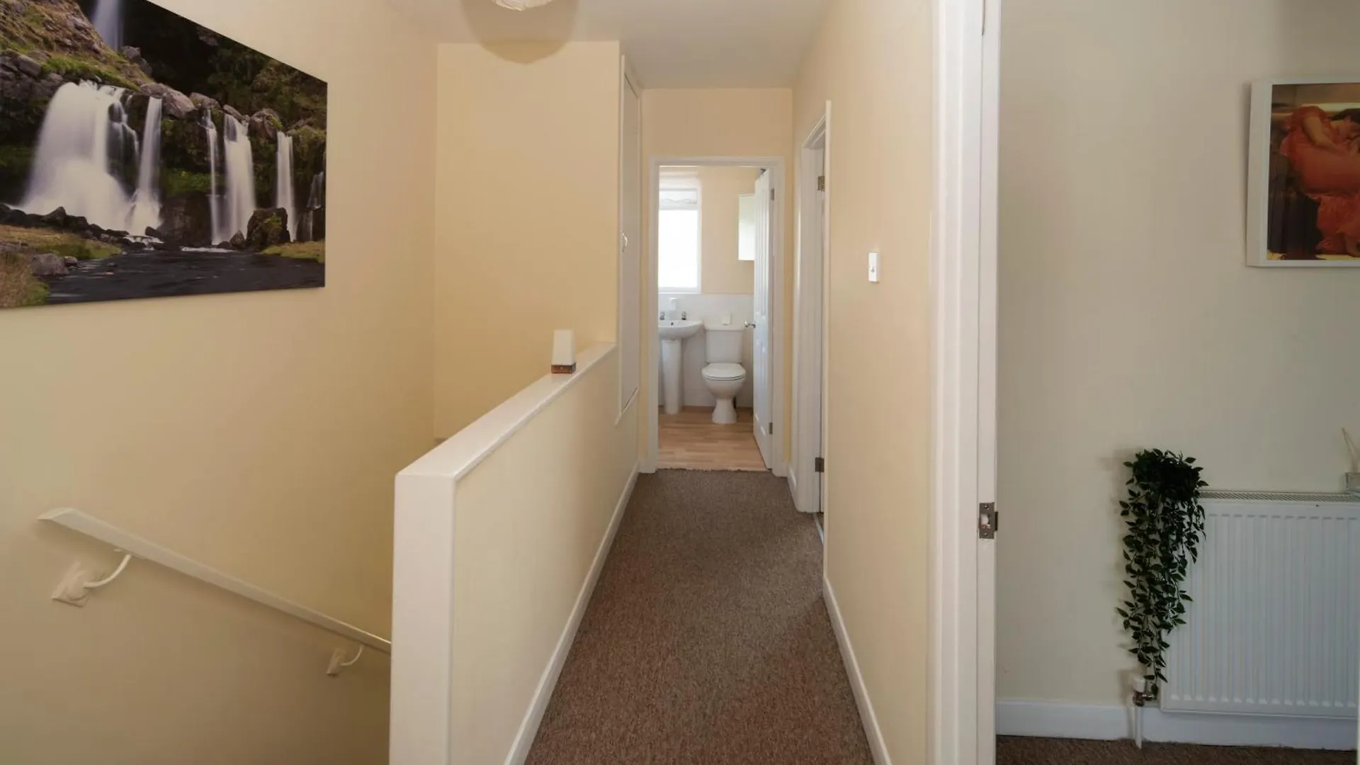 Henry'S Guesthouse Bath Homestay